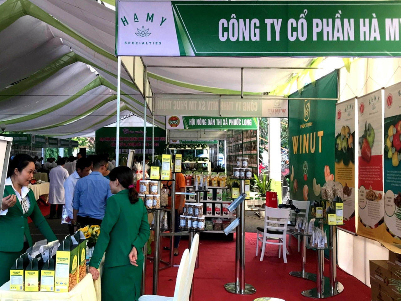 Nhà bạt hội chợ