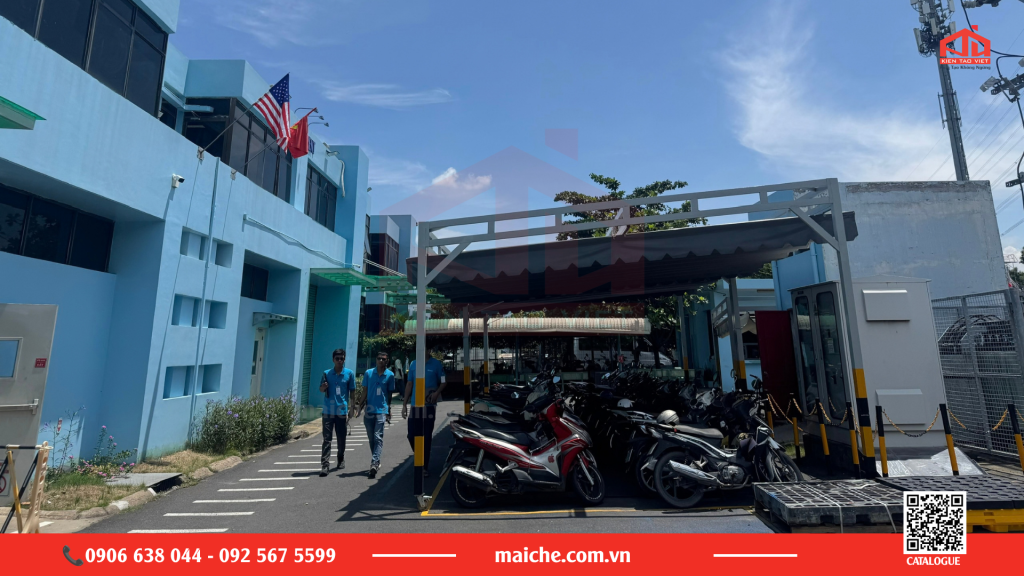 Mái che di động bãi xe công nhân nhà máy tại Tân Phước Khánh.