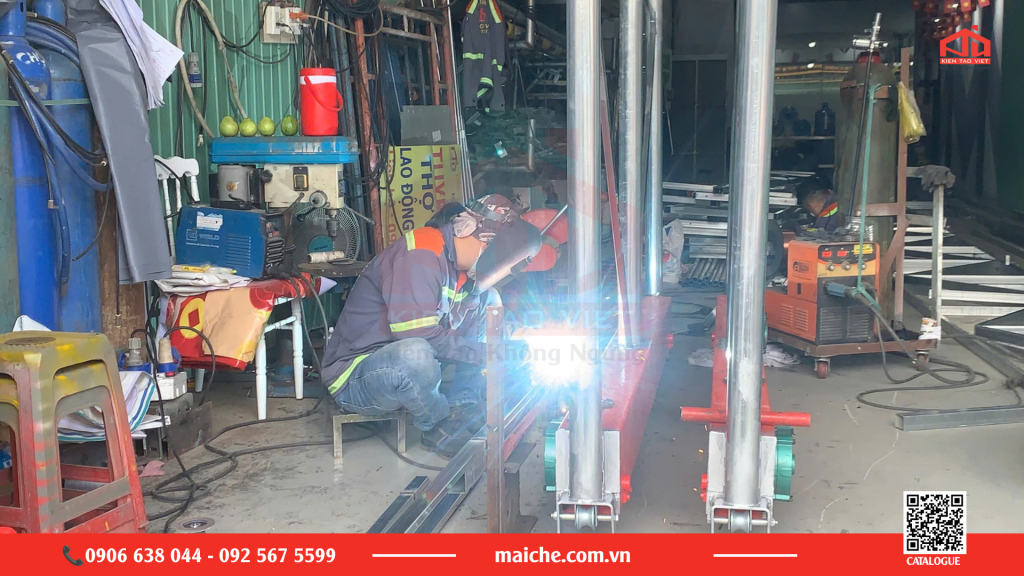 Xưởng gia công khung thép mái che di động tại Tân Khánh Bình Dương.
