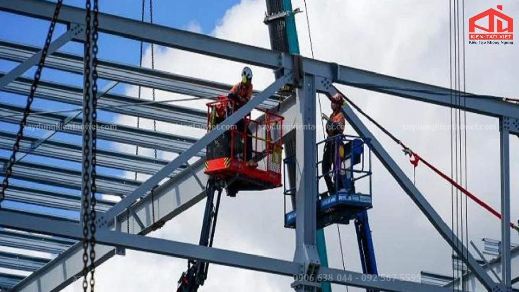 Thi công lắp đặt mái che di động tại công trình 