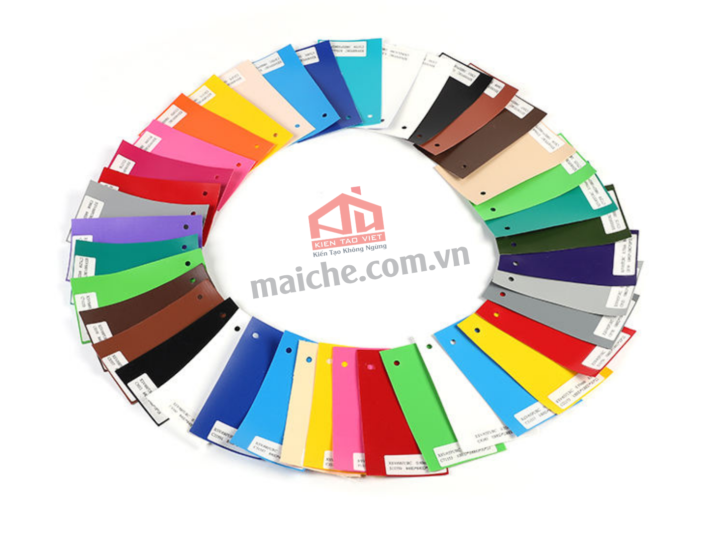 Đa dạng màu sắc bạt PVC và công nghệ hàn ép nhiệt gia cố mép bạt chắc chắn. 