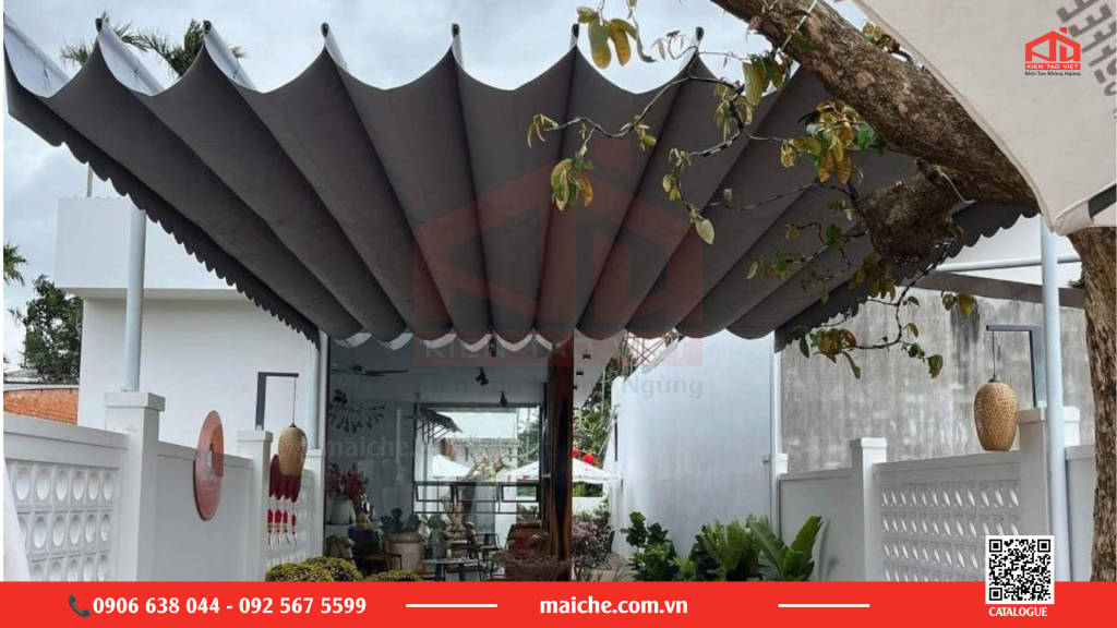 Mái che di động tạo không gian thông thoáng cho quán cafe sân vườn tại Đồng Xoài 